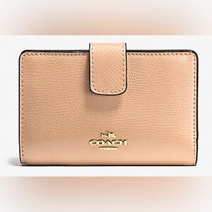 Coach leather medium corner zip wallet